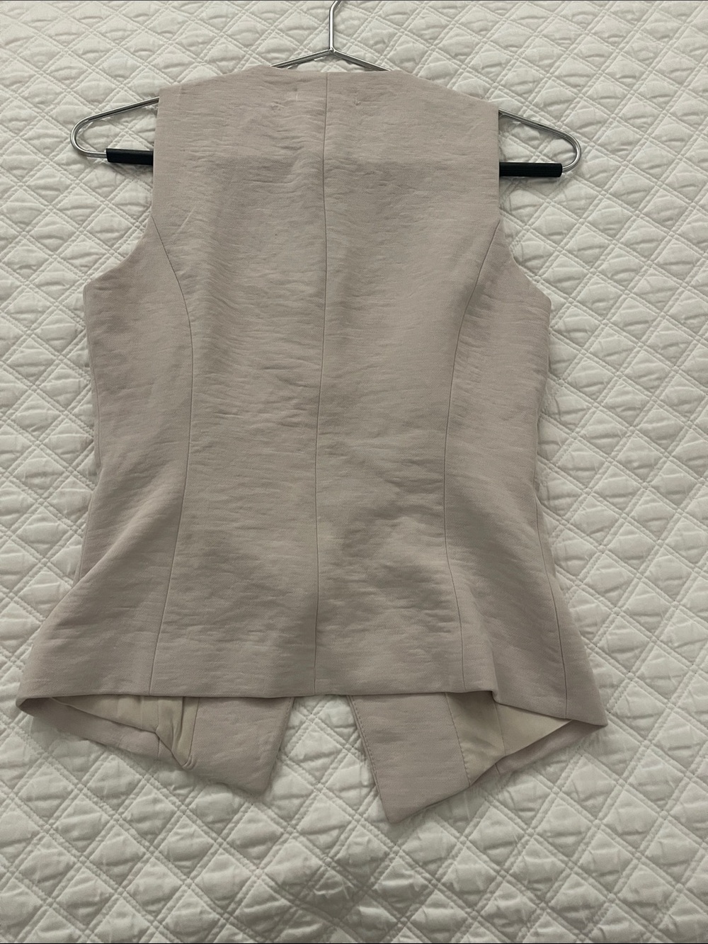 House of Harlow 1960 Cream Button-Front Sleeveless Vest - Picture 5 of 6